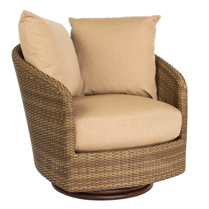 Woodard Patio Furniture - Saddleback - Wicker Oasis Swivel Lounge Chair - S507015